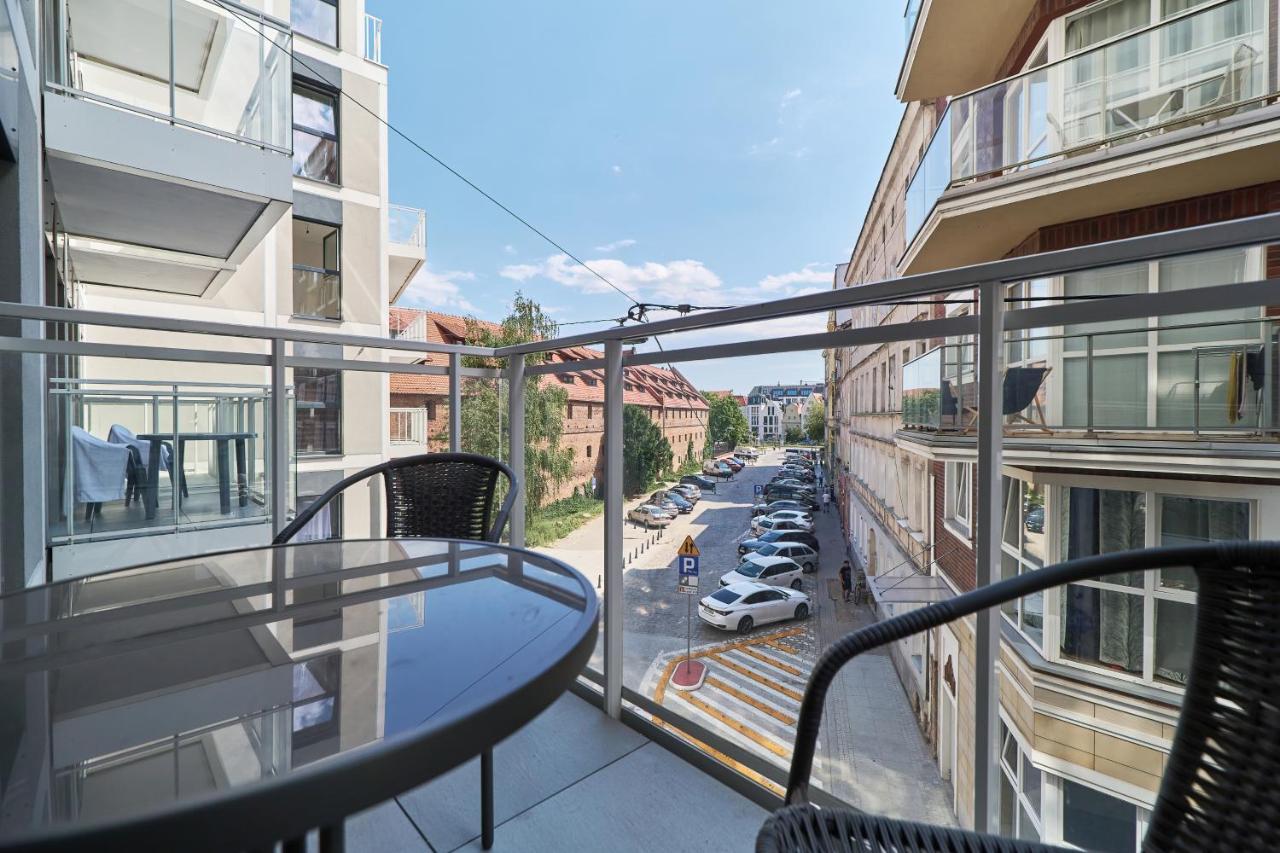 Apartments Wroclaw Jana Pawla II With Free Parking Wroclaw By Noclegi Renters Bagian luar foto